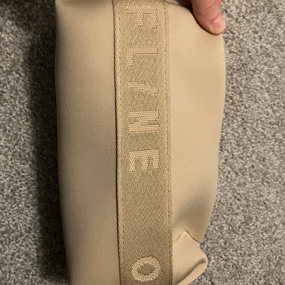OFFLINE By Aerie Neoprene Shoulder Bag Beige Tan - Picture 4 of 4